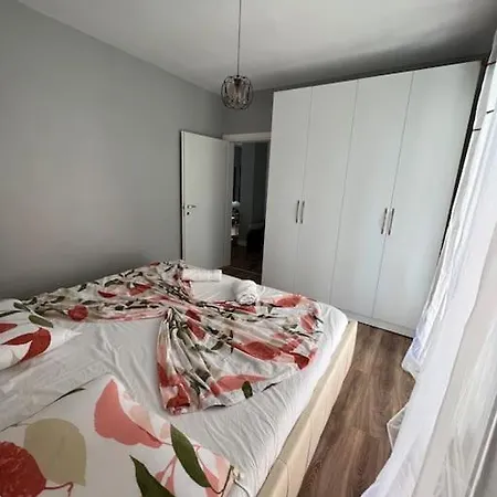 Sunny Retreat On The Appartement