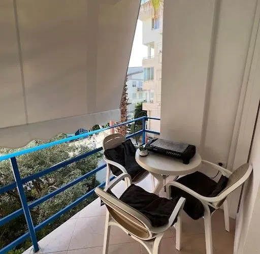 Sunny Retreat On The *