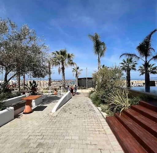 Sunny Retreat On The Apartman