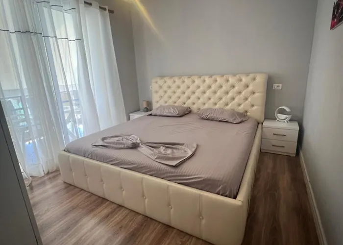 Sunny Retreat On The Apartman Golem