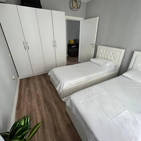 Апартаменты Sunny Retreat On The