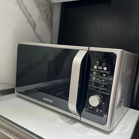 Sunny Retreat On The Daire