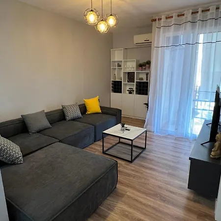 Sunny Retreat On The Apartment *