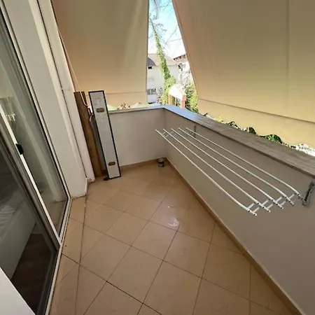 Sunny Retreat On The