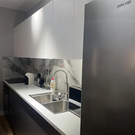 Daire Sunny Retreat On The Golem (Tirana)