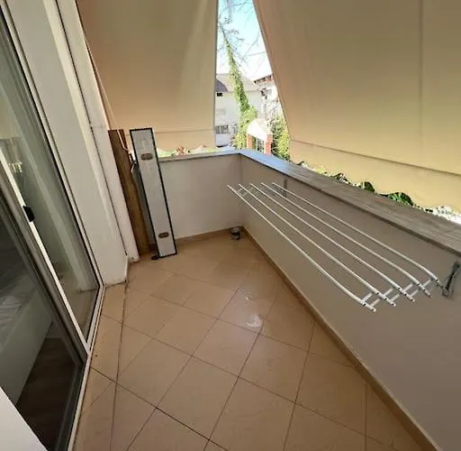 Sunny Retreat On The